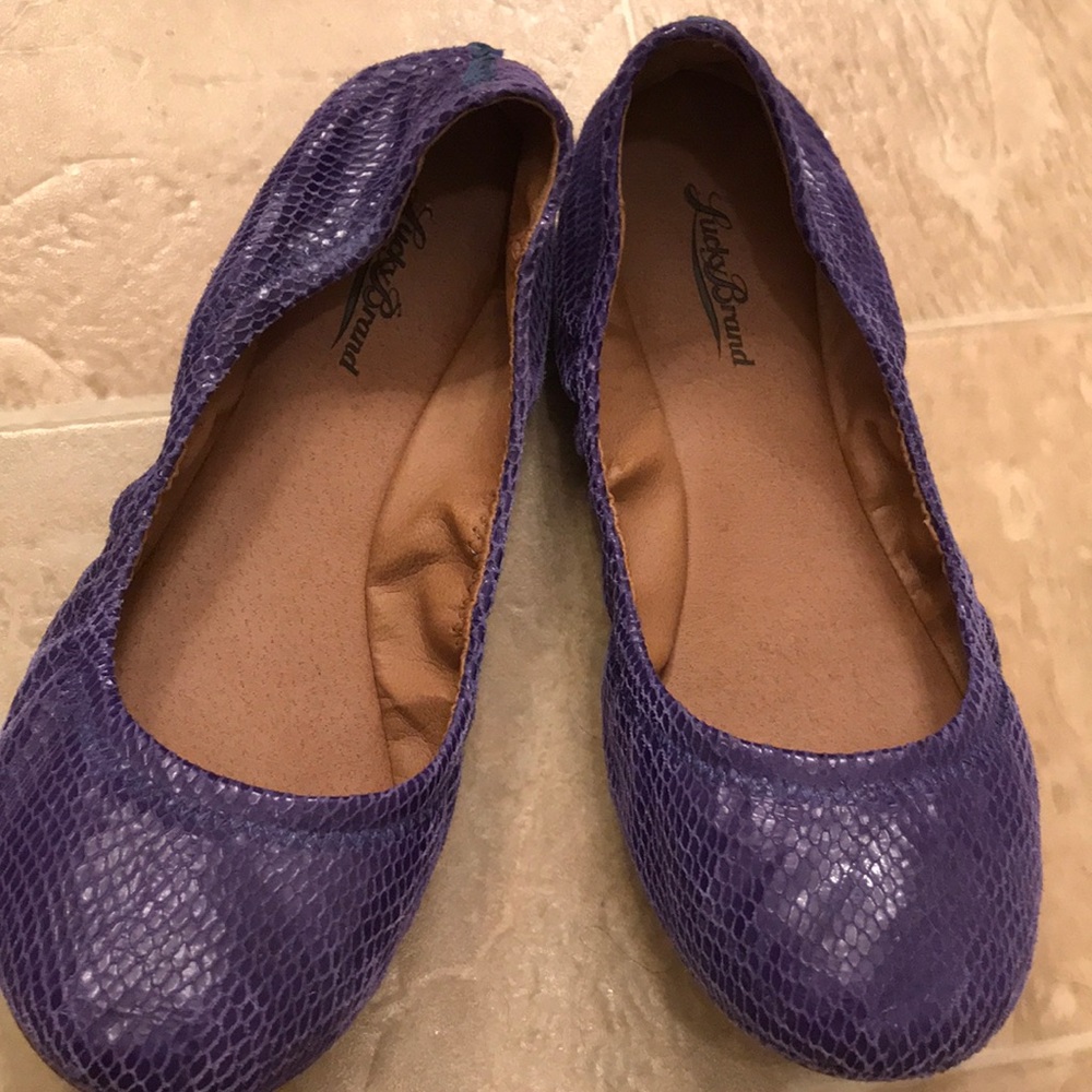 Lucky Brand purple flats size 9.5